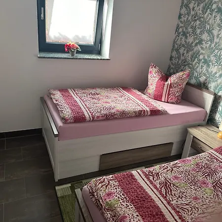 Luebke, Souterrain Appartement *